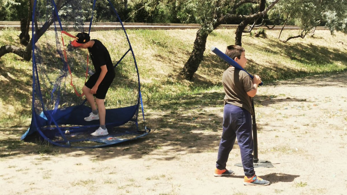 eurosoftball22's tweet photo. 🥎 EUROSOFTBALL ON TOUR 🥎
Aquest cap de setmana hem promocionat l’#europeansoftball22 a la Fira de Sant Isidre de Viladecans 📣
#softball #Vildecans https://t.co/496rco1yZj