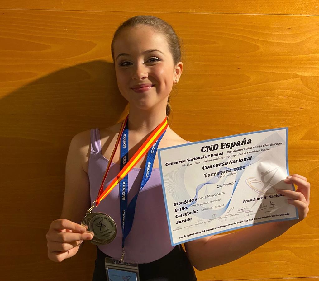 Aj_Tiana's tweet photo. @EMMD_TIANA Nora Marcé de l’@EMMD_TIANA.

🥈Segon Premi A de Contemporani Individual en la Categoria 1 Amateur al Campionat Nacional de Dansa, Tarragona 2022.
👏🏽👏🏽👏🏽 https://t.co/SroCV1YzNA