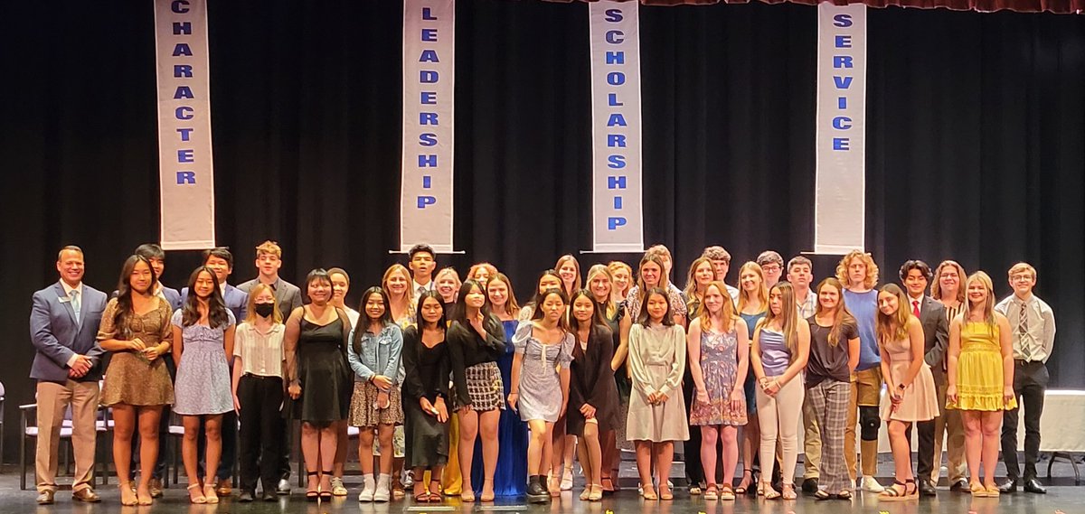 PMZachErvin's tweet photo. Proud of the new Team 23 National Honor Society inductees! They have done amazing things in their 3 years of high school and represent PMHS so well. A great event put on my Mr. Pattison &amp; awesome words from @StillIndy. Congrats new inductees! #team23 #eyeofthefalcon @PMHSco2023 https://t.co/Bx06GelMNh
