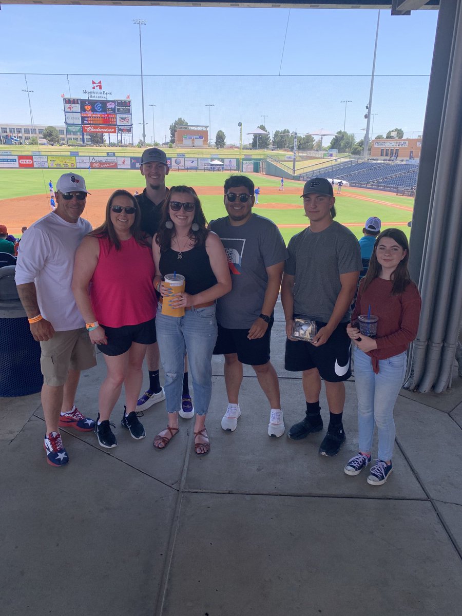 Raquel_L_Rod's tweet photo. Teacher of the year picnic 2022 ⁦@EctorCountyISD⁩ Congratulations Ms. Haney ⁦@NoelLonghorns⁩ ⁦@JennieChavez15⁩ ⁦@bailey_h19⁩ https://t.co/PrO6IGcmpo