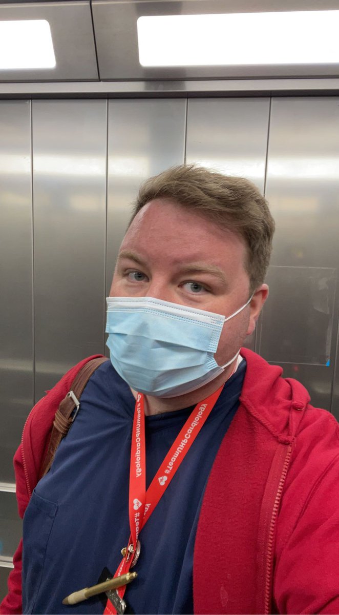 DepHeadClinEd's tweet photo. Great to get some #RespNurse #ClinicalNursing time today with the fabulous team of @DerrifordNurses on #HexworthyWard. #AcademicsInPractice @PUNC14 https://t.co/DM8Y1XlKy2