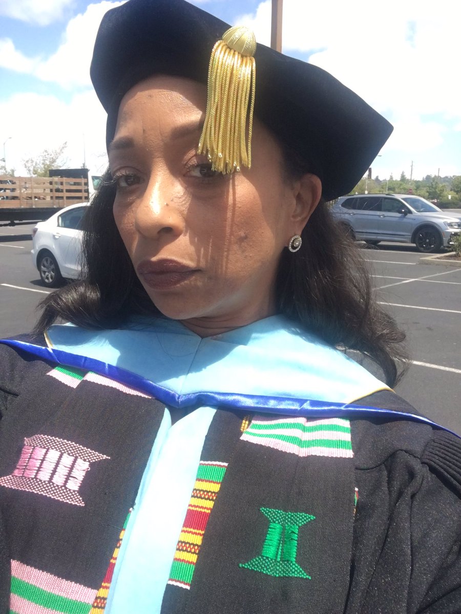 MagicMarguerite's tweet photo. Out here in these commencement streets. 🎓 Congratulations, graduates! #Commencement2022 #CriticalSideEye #EdD #BlackGrad   #HollaAtAScholar #BlackExcellence ✊🏽💗�� https://t.co/muvHxvv9tN