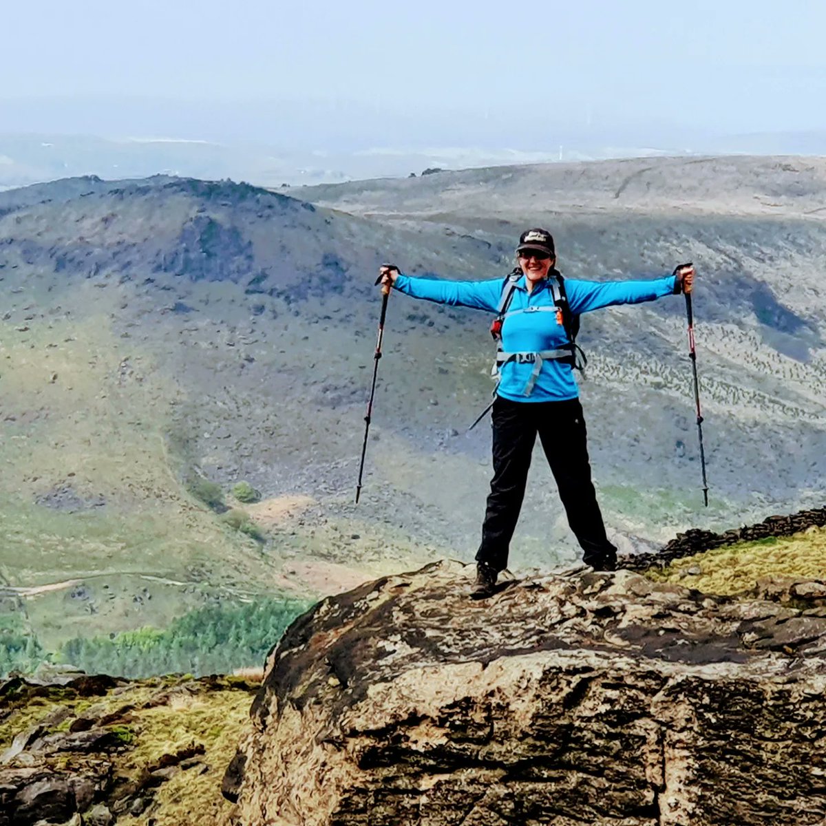 LovingMamGu's tweet photo. On top of the world.  Walking Clears the mind and keeps us fit.   Love the British countryside https://t.co/3fJXamvtNO
