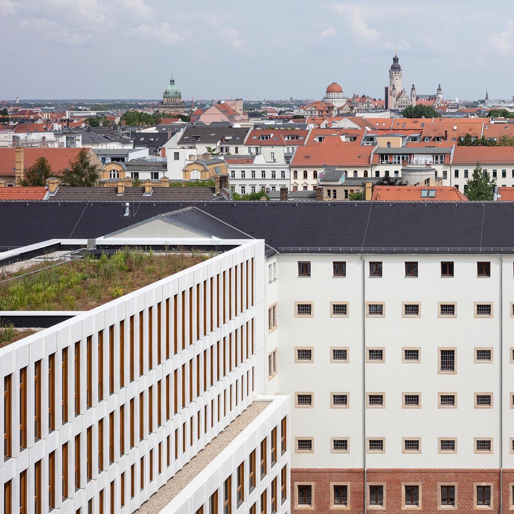 Arqenblanco's tweet photo. Ministerio Público de Leipzig- kister scheithauer gross architekten und stadtplaner 
Imagen: HG esch
________________________________
#kisterscheithauergross #hgesch #leipzig #alemania #arquitecturaalemania #arquitecturaenblanco #arquitectura #proyecto #archdaily https://t.co/poJPNREqOP