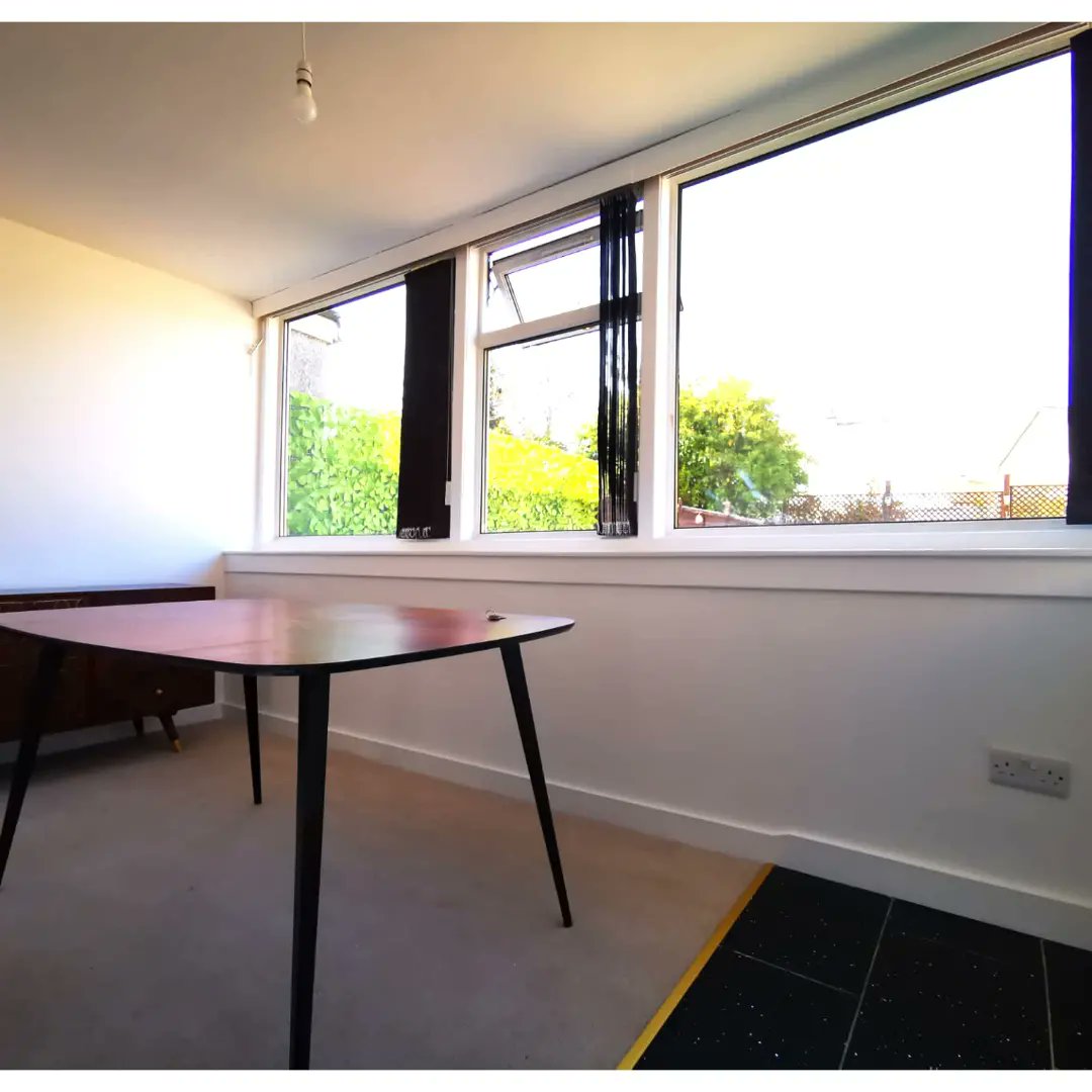 GeerafDecorator's tweet image. 🤩We love when home owners decide to do complete makeover of house interiors🤩

🙋Say bye to old wallpapers and say hi to freshly plastered walls and new carpets🙋