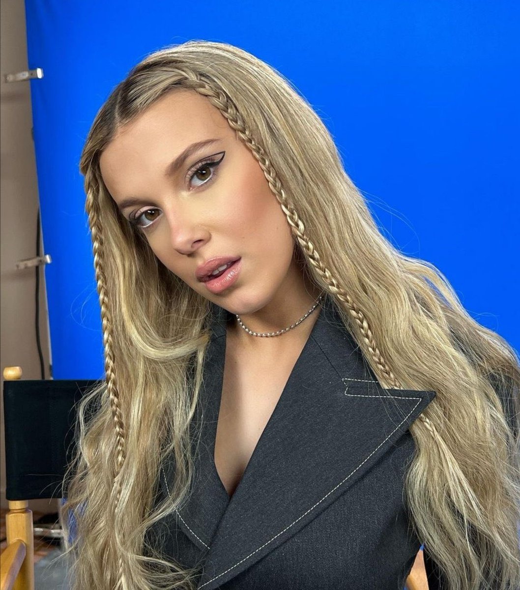 korysverse's tweet image. SHES TAKING IT???