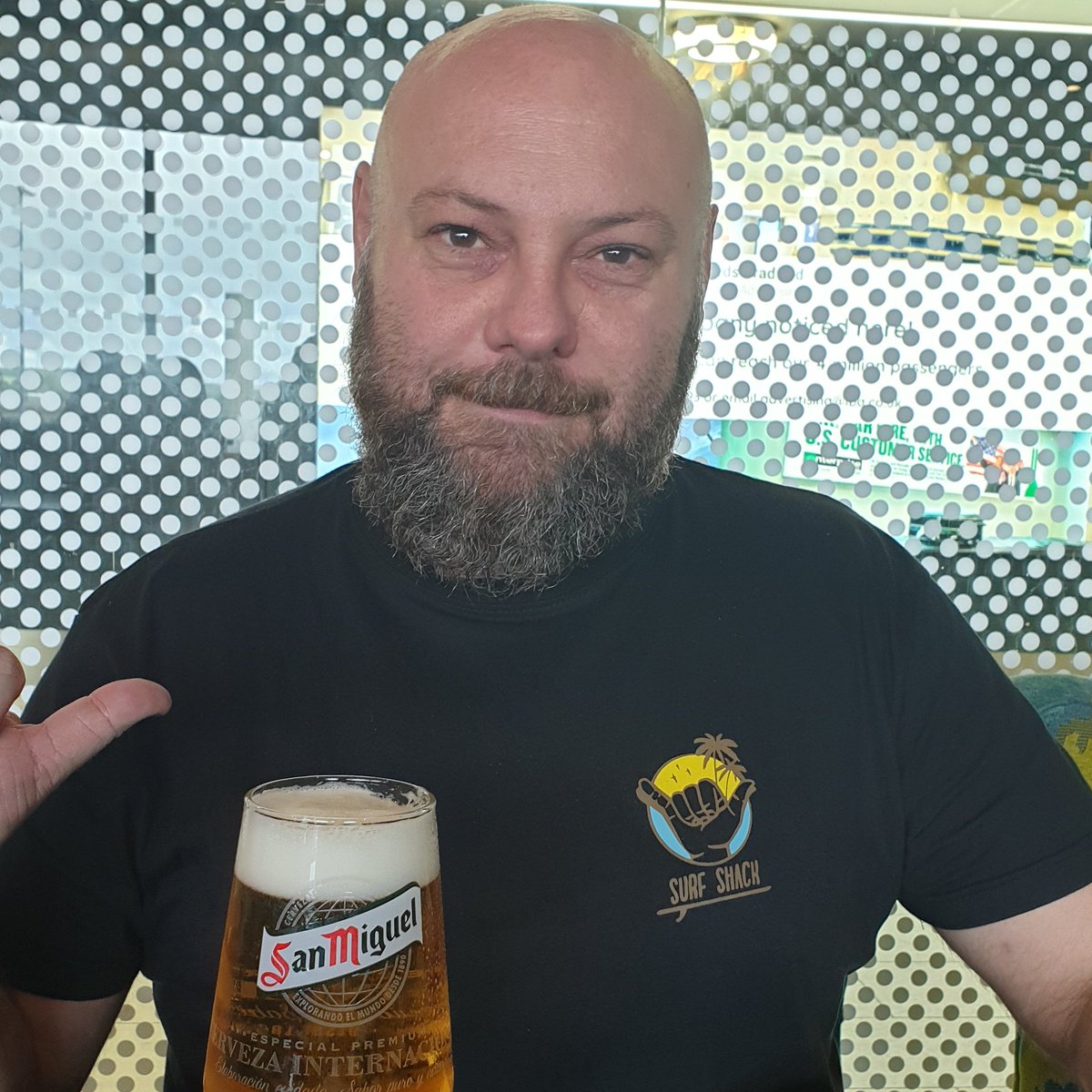 Guvnor44's tweet photo. All the best to my main Ollie, the opening of the surf shack in turku. Best bar in the world, if you havnt been then go #Finland #surfshack #turku https://t.co/1Dnwsp4jjk