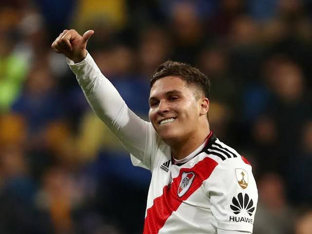 AndreLazov's tweet photo. Vuelve él, nuestro Mago. Juanfer Quintero https://t.co/Nfa8GLepsR