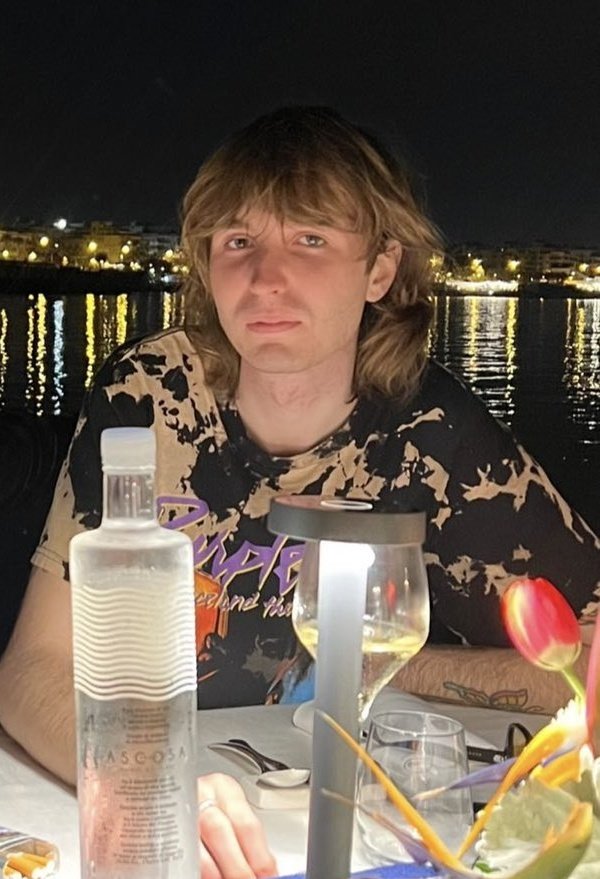 DAMIANOSL4VE's tweet image. Your honor I love him