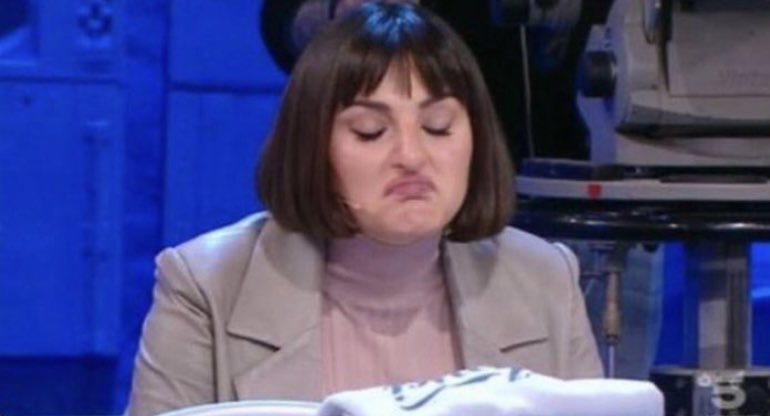 mengoxarms's tweet photo. Ma i giornalisti hanno intenzione di parlare di Sissi anche nella finalissima dove non ci sarà?! 🥲 #amici22 https://t.co/3V62OKmg0S