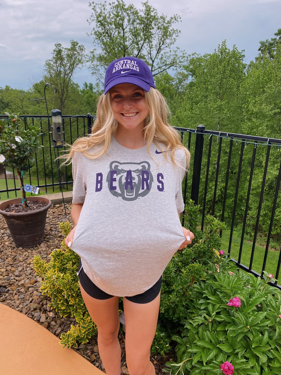 AbbiArmstrong's tweet photo. Excited to announce my verbal commitment to continue my athletic and academic career at the University of Central Arkansas. I am super thankful and grateful to everyone who helped me get here. Go Sugar Bears!💜🤍🖤
@UCAWomensSoccer 
@bhswomenssoccer 
@arcomets https://t.co/Wotrp6gV58