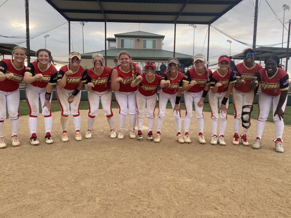 MadiDoty2025's tweet photo. Good weekend with my girls!! 8-1-1 to finish💍💍 https://t.co/pYVMmPrkrL