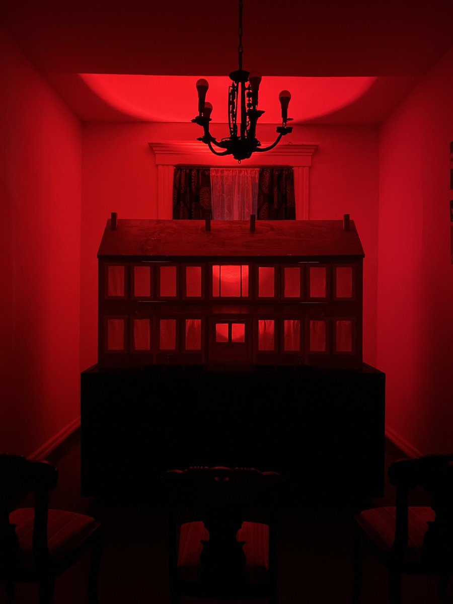 redruby72's tweet photo. #redflashlight #spooky ๐ป๐ฆ๐ฆ https://t.co/K0MP2Y52UZ