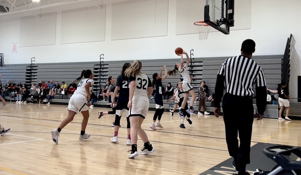 _AngieSun's tweet photo. Loved watching our @NWSelect youth teams compete today! So fun seeing us learn and grow together 🖤 #AsOne 

Grateful for @Coach_Costello @ben_calabrese and the job they are doing developing WINNERS! https://t.co/mmZpwkLOBj