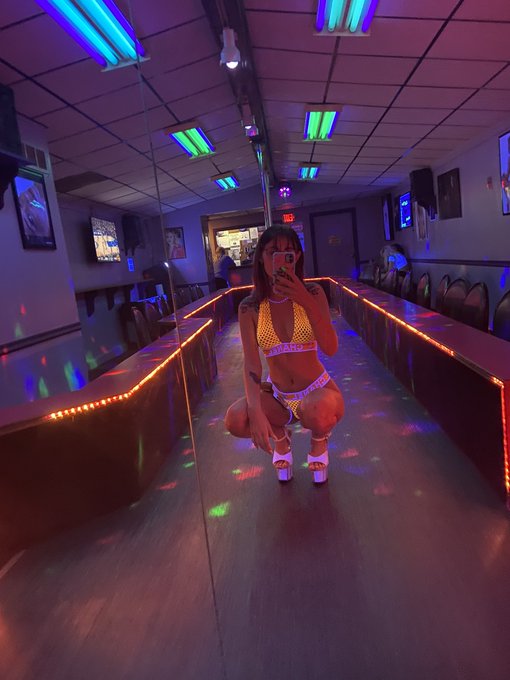 2 pic. Some pics from work. If you want to see xxxtra hot content then check out my #onlyfans #linkinbio