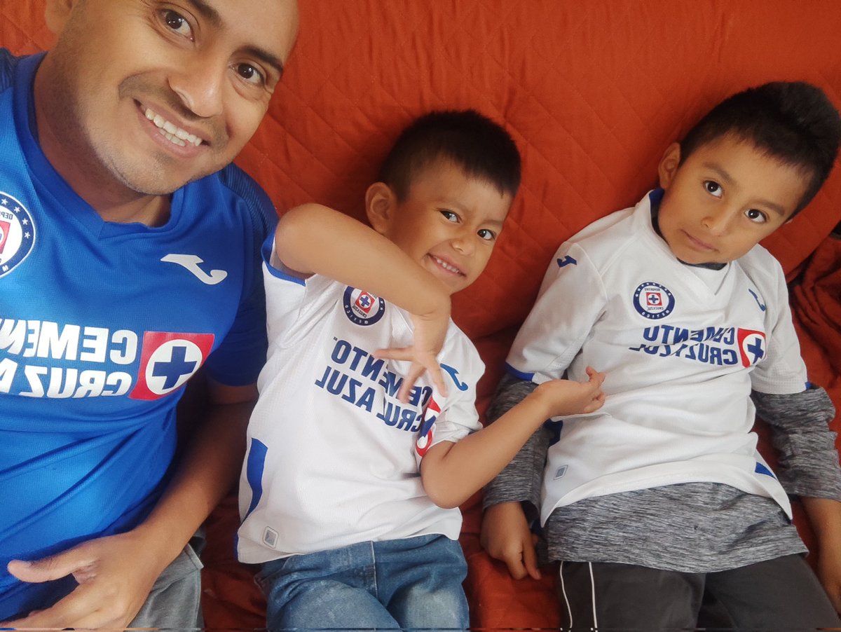 deuszp12's tweet photo. Familia azul , vamos con todo @CruzAzul https://t.co/Rf9jPIiuuj