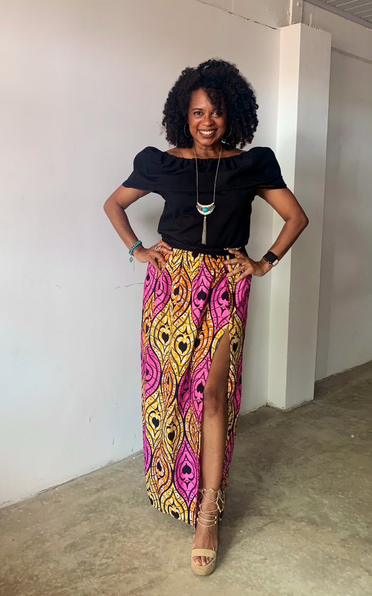 raisabanfield's tweet photo. Muy feliz y agradecida por la invitación de Asociación de Afrodescendientes Panameños Unidos, a la pasarela de Modas Etnicas en el Festival Afroantillano en #MiPueblito Honrada de lucir un diseño del panameño #AlexAdames https://t.co/DalmIy80ad