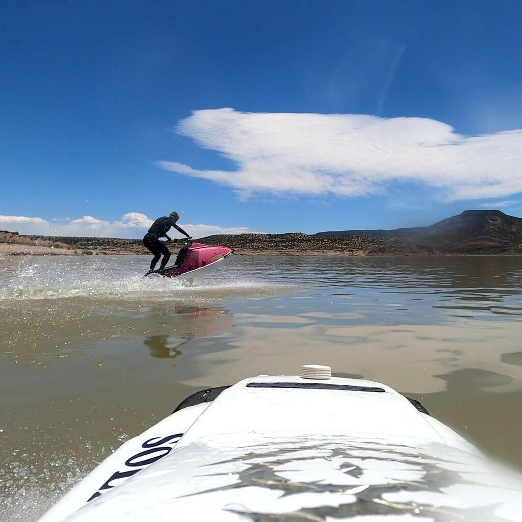 thismonkeyruns's tweet photo. The weather was perfect for a #lakeday - so we filled up on gas and #werode 🐒
.
Nothing like getting out to #burnoffthecray and have a heck of a time doing it. Ski still runs like a champ. It's going to be a good summer! Can you say #crosstraining - am I right?
.
.
.
#jetski… https://t.co/StEYijC992