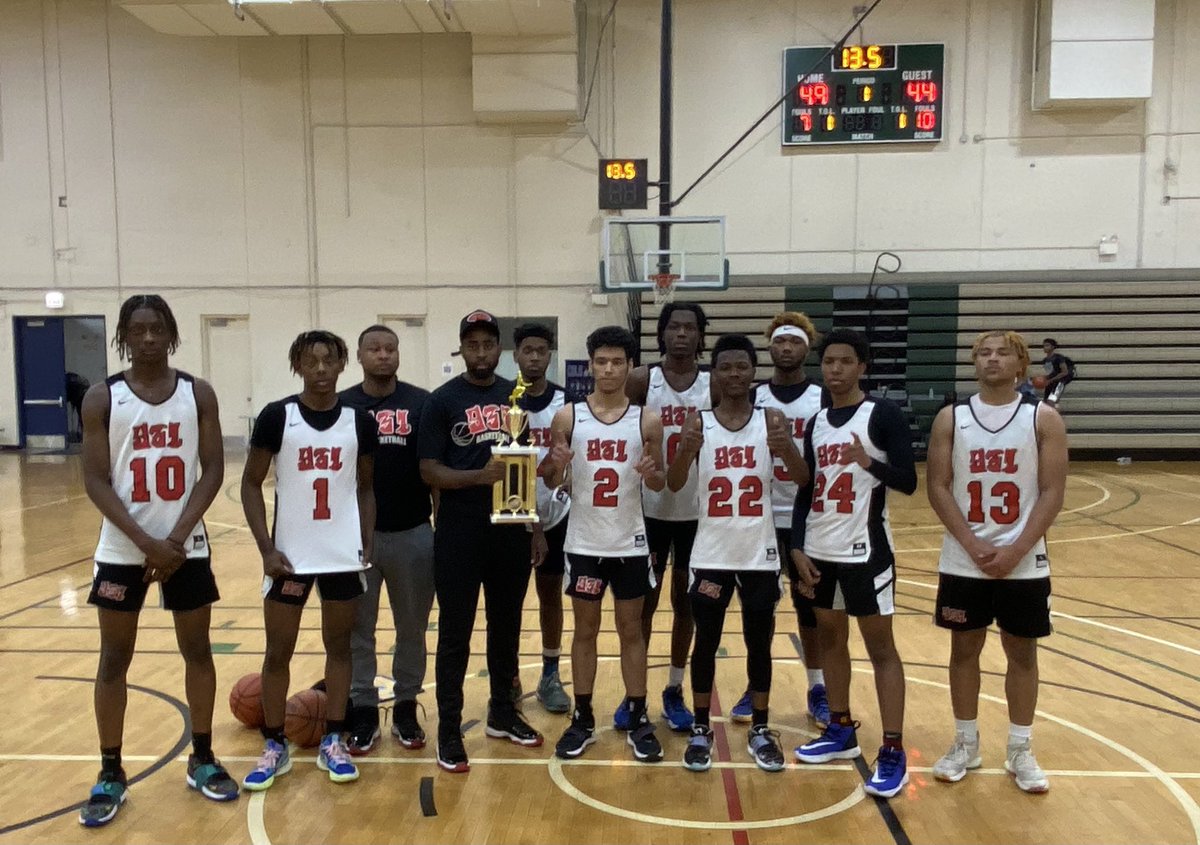 931 Elite 17u Had a tought weekend from two early losses in the #chicagoeliteinvitational to finish 2-2 and win the Gold consolation championship that’s amazing, keep learning fellas , keep working the job not finish 🔥🔥#FAMILY  <a href="/elite_chicago/">2026 Chicago Elite Invitational</a> <a href="/ChicagoDemons/">Chicago Demons</a>