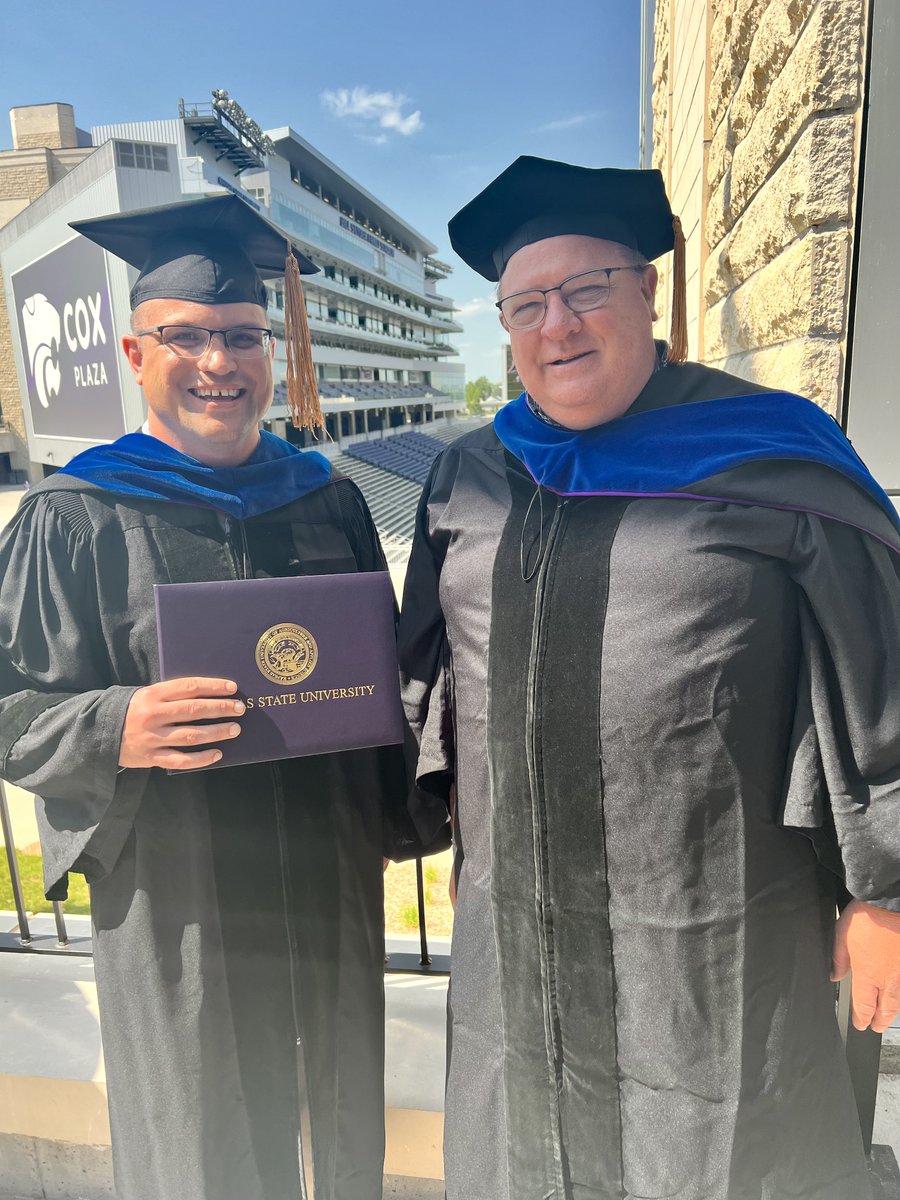 ByronEvers's tweet image. Graduation weekend was a success! Thank you to everyone that supported me along the way. @WheatLab @KSwheatbreeding @KStateAgron @KSUPlantDr