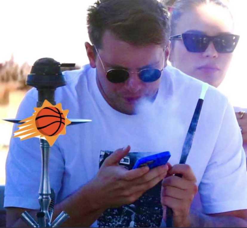 Aaron23_M's tweet photo. @brawadis SMOKING THAT SUNS PACK🤣 https://t.co/dxWFfT3x1W