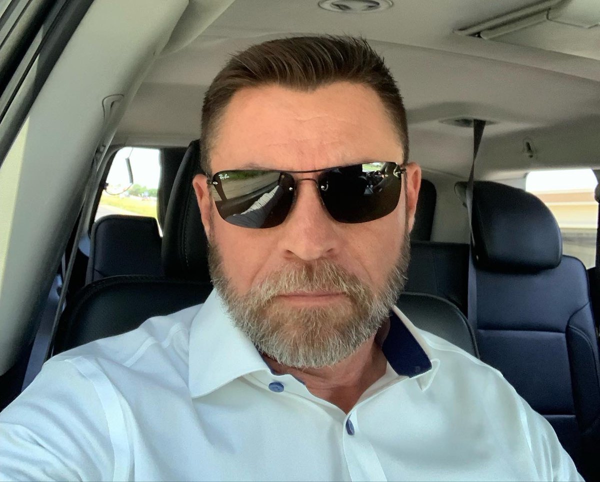 HeroSpeaker's tweet photo. Another whirlwind week! From Holland, MI to Detroit, San Antonio and back home today for a home game.

Special thank you to my extraordinary clients and friends for hosting me and bringing The Hero Effect!

#theheroeffect #keynotespeaker #travelingforwork #makeadifference #serve https://t.co/aq1NEvDp6i