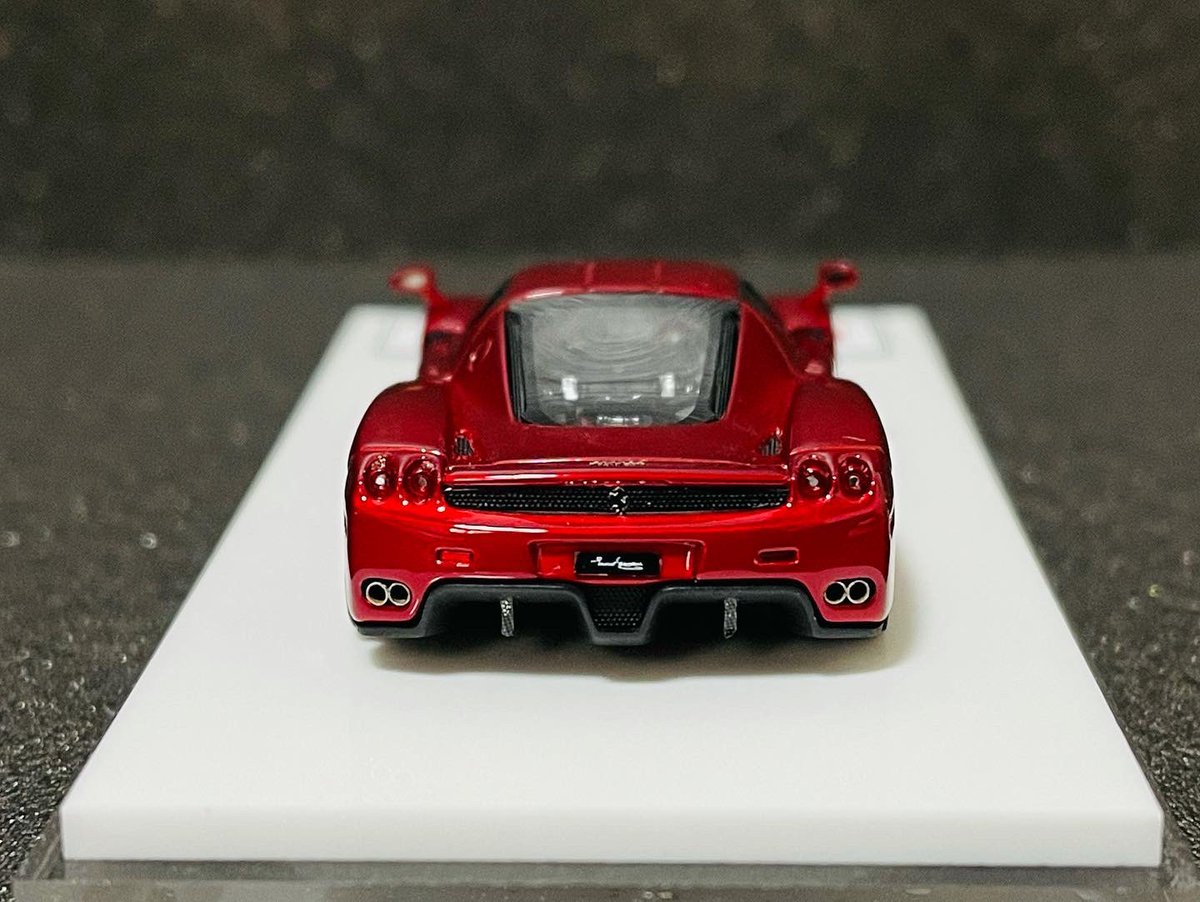 1/64 ミニカー DMH 【世界399台限定】フェラーリ エンツォ メタル