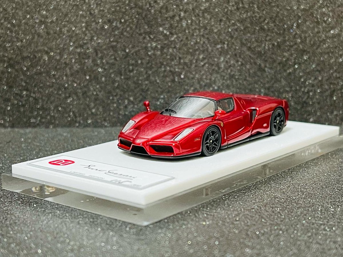 Finclassically 1/64 フェラーリ エンツォ ルミナスホワイトカーボン