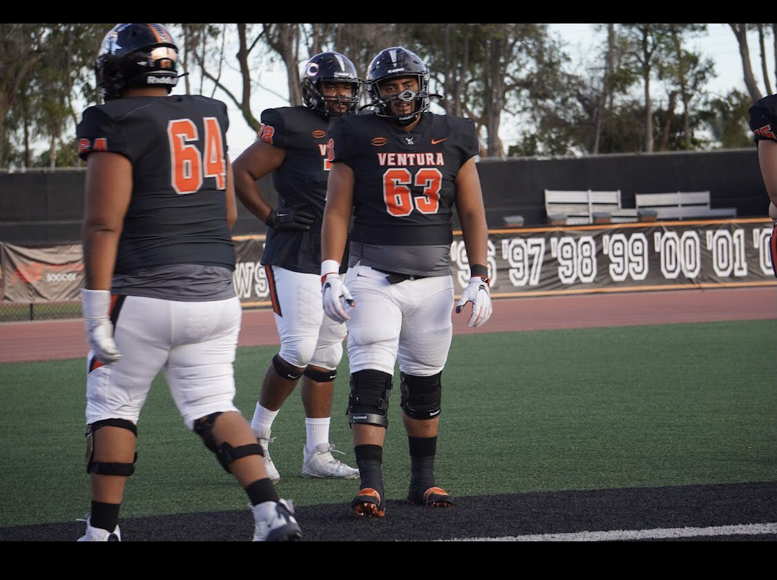 jameslucio64's tweet photo. Spring camp 1on1 reps down below, Center at Ventura CC. 6’3 300, Y’all Tune in. See y’all in the summer📍

https://t.co/udrS45fK0c https://t.co/ZSBZ5XoxDz