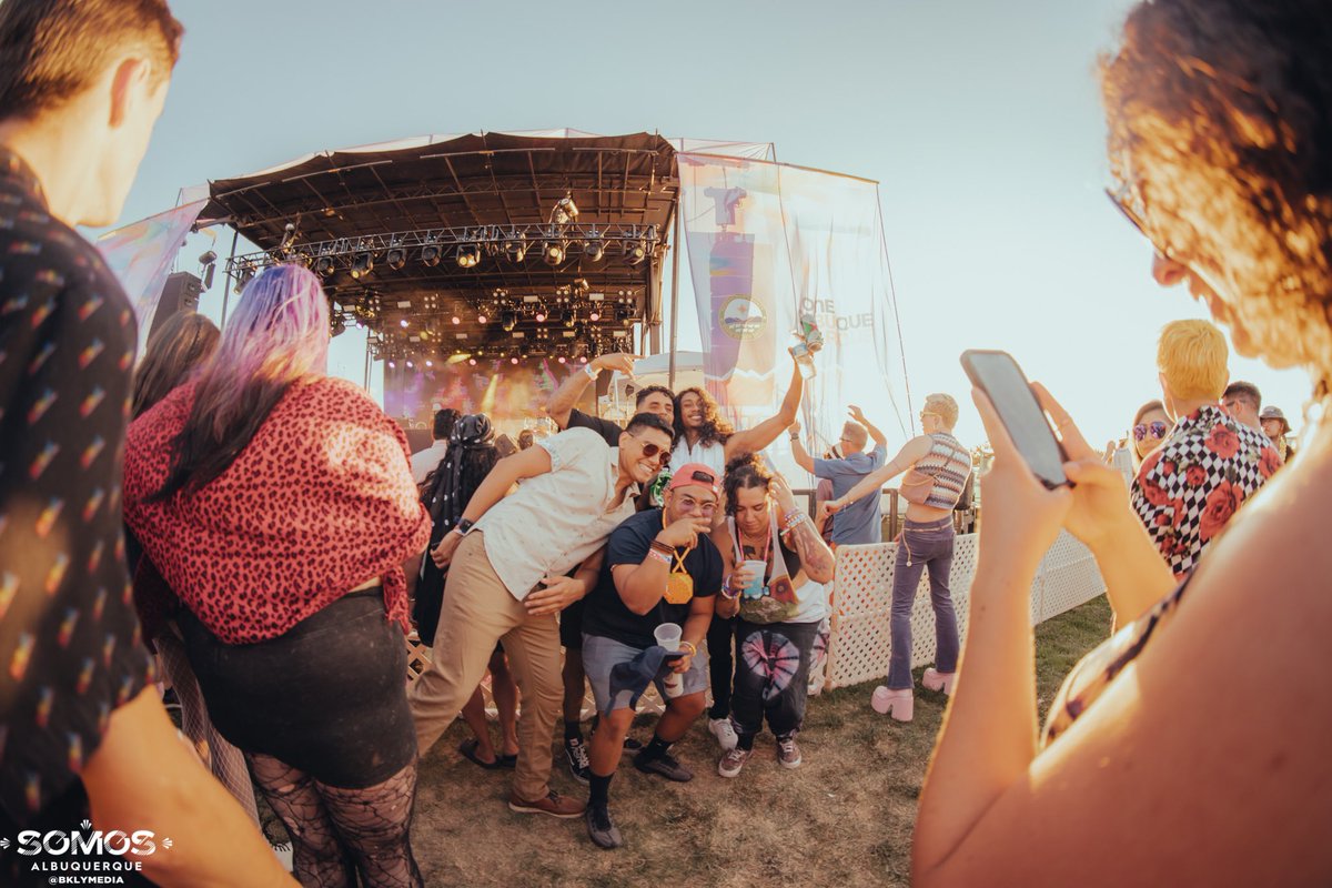 SOMOSABQ tweet media