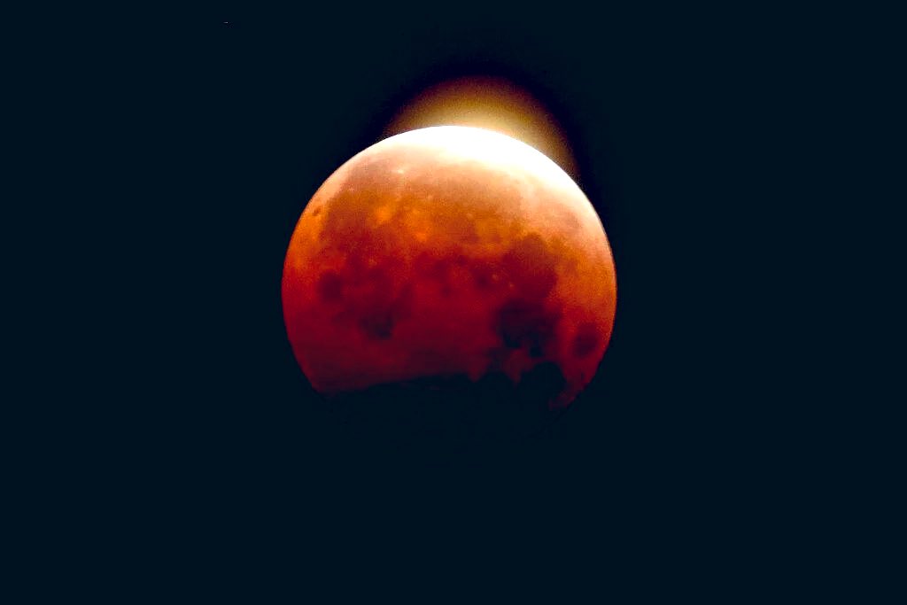 sunoetsp's tweet photo. In Louisiana, the eclipse will start around 8:32 p.m. and will reach its height around 11:11 p.m.
#lunareclipse
#eclipse
#moonred
#STEM
#STEAM
#sunoetsp
#triotalentsearch
#trioworks https://t.co/k3ngU904Bd