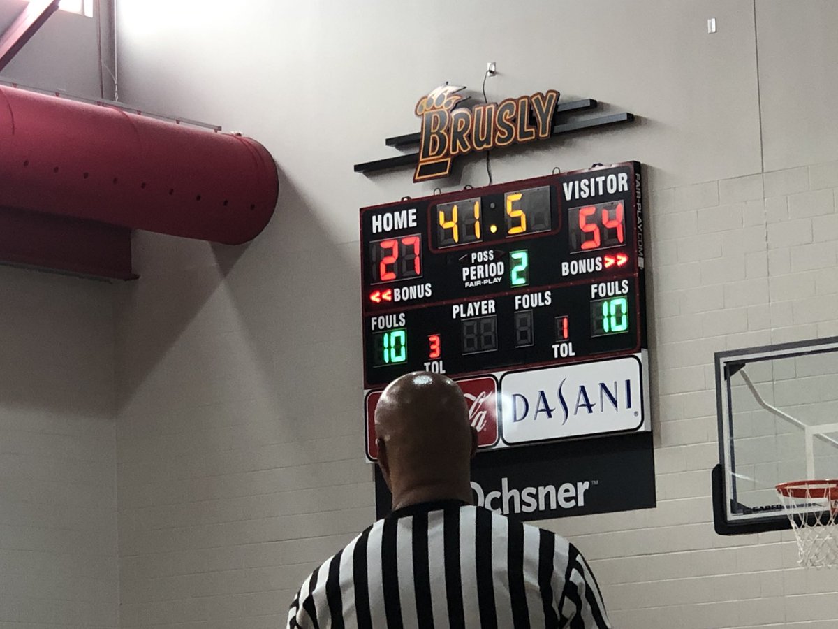 SkyJones2026's tweet photo. Me and the girls went to Brusly High for the BATTLE ON THE RIVER IV 1st place 🥇 in the 9th grade division. Next weekend Dallas we turnt up. #LOUISIANAFLAMES #POTB #BATTLEONTHERIVERIX @CimiyaRideaux  @MakalaTayler @AlanahD2 @CoachNekia @LgrBasketball https://t.co/ksUUAlc2xP