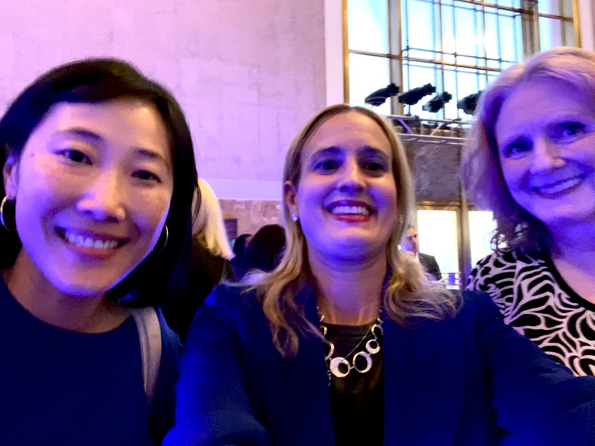 Analisa_Swan's tweet photo. #Dems are leading the fight to protect women’s rights, workers’ rights, LGBTQ+ rights, racial equity! We celebrate inclusivity, diversity, pro-choice, access to healthcare, clean environment, social justice, labor movement, arts, science, public schools! #LACDP #BlueWave #WeAreCA https://t.co/CZ115QvH1f