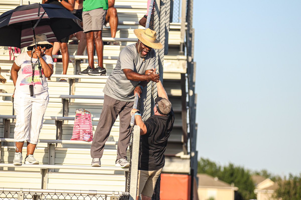 Recruits, 

If you want a coach that cares about you like no other… this is <a href="/usmsprints/">Jon Stuart</a> climbing the bleachers to celebrate with <a href="/_ElijahMiller_/">🖤</a>’s dad after Elijah qualified for the NCAA Regionals. 

#SMTTT
