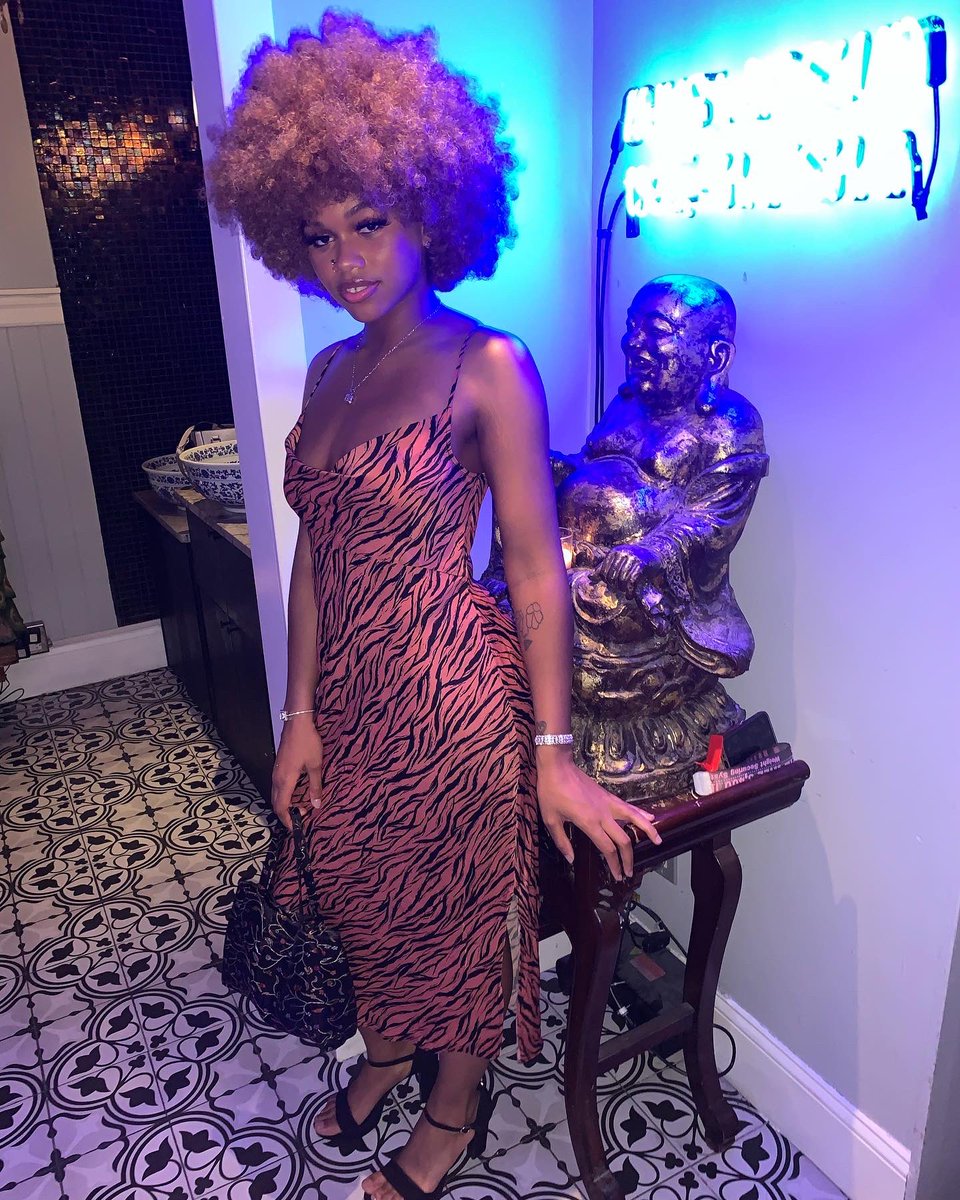 Love_Washington's tweet photo. It’s a light show 🦋💫 #BlackGirlMagic https://t.co/FXp3QXQw5G