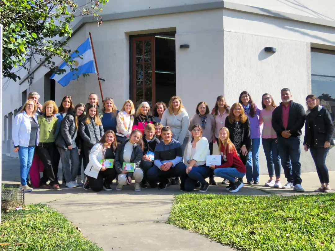 ClaudiaGiaccone's tweet photo. 📚 En Pilar se llevo a cabo la primera jornada de lectura con las ediciones “Clave de Cuento”.

📖 Durante la mañana del sábado en la Biblioteca Popular de Pilar comenzó el ciclo de «Jornadas de lecturas» del Programa «Clave de Cuento»

🌐 https://t.co/OBnDCvyqGn https://t.co/MBxNyOliuV