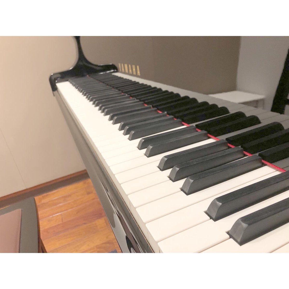 【#NOAH調律情報】

都立大店　
P7st（8帖） YAMAHA S6
定期調律完了致しました

隣接しているコントロールルームとリンクしてのピアノレコーディングも可能！✌️
#YAMAHA
#ピアノスタジオノア
＜＜PIANO STUDIO NOAH 都立大店＞＞
TEL:03-3725-0030
営業時間:　平日 9:00 ~ 21:00
土日祝 7:30 ~ 21:00