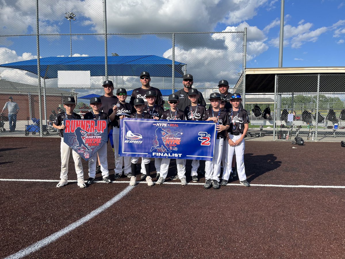 KCSPORTS's tweet photo. Congratulations to both teams on making it to the Championship Game of our Easton Hype Series Tournament! #playusssa 

🥇Canes 
🥈Bobcats 

@USSSA_Midwest | @USSSABSBL | @USSSA_KC | https://t.co/JWDVuW8WB6