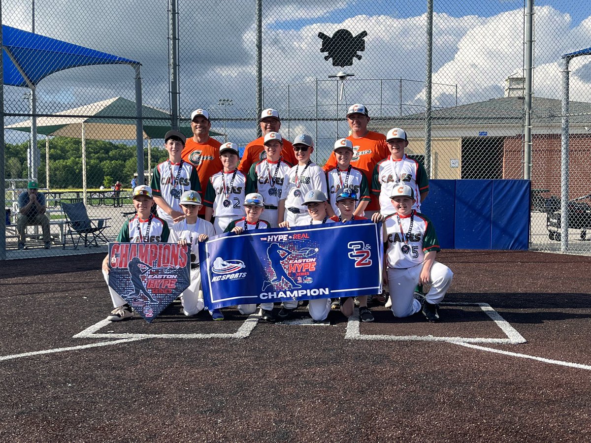 KCSPORTS's tweet photo. Congratulations to both teams on making it to the Championship Game of our Easton Hype Series Tournament! #playusssa 

🥇Canes 
🥈Bobcats 

@USSSA_Midwest | @USSSABSBL | @USSSA_KC | https://t.co/JWDVuW8WB6