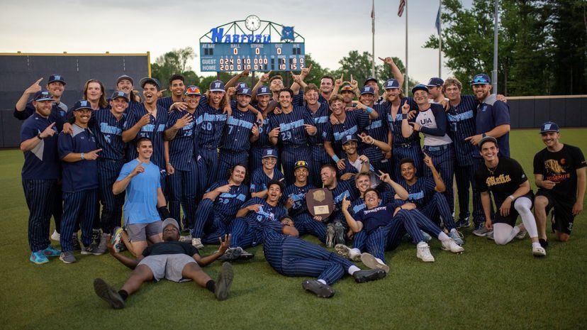 Proud to have the opportunity to work with this special group. 

This team’s commitment to the program &amp; to each other is unlike any other group that I have been a part of. 

So with that said…Boys, we got lift this week and next because WE AINT DONE YET 💯

Next Stop ➡️ JUCO WS