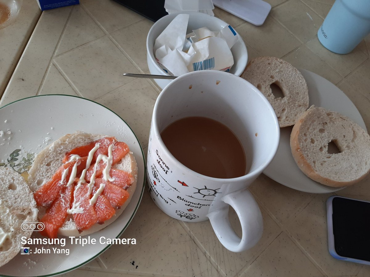 illeatworlds's tweet photo. Salt-and-honey cured salmon on bagel
Kape Dulangan with Milklab
#salamatsasponsor
#akongapalaangsponsor
#breakthefeed https://t.co/wnVDuJVfIX
