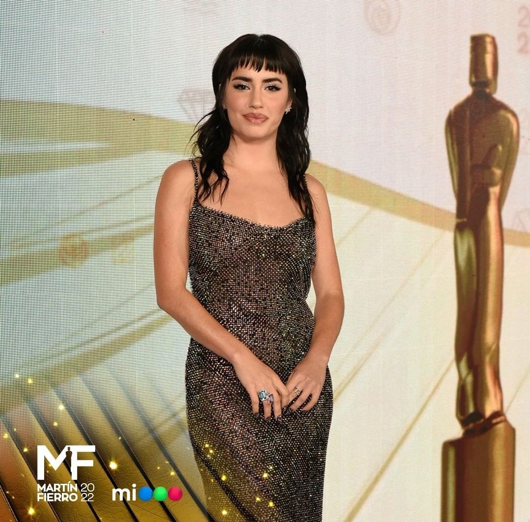 sonrisadelala's tweet photo. LALI ESPOSITO MONUMENTO NACIONAL https://t.co/jQH4GigVf7