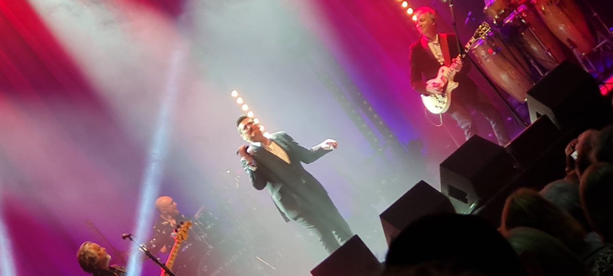 lisariggers's tweet photo. @TheTonyHadley Thank you for an amazing night in Torquay! 🥰 https://t.co/MR8y3u5Xb7