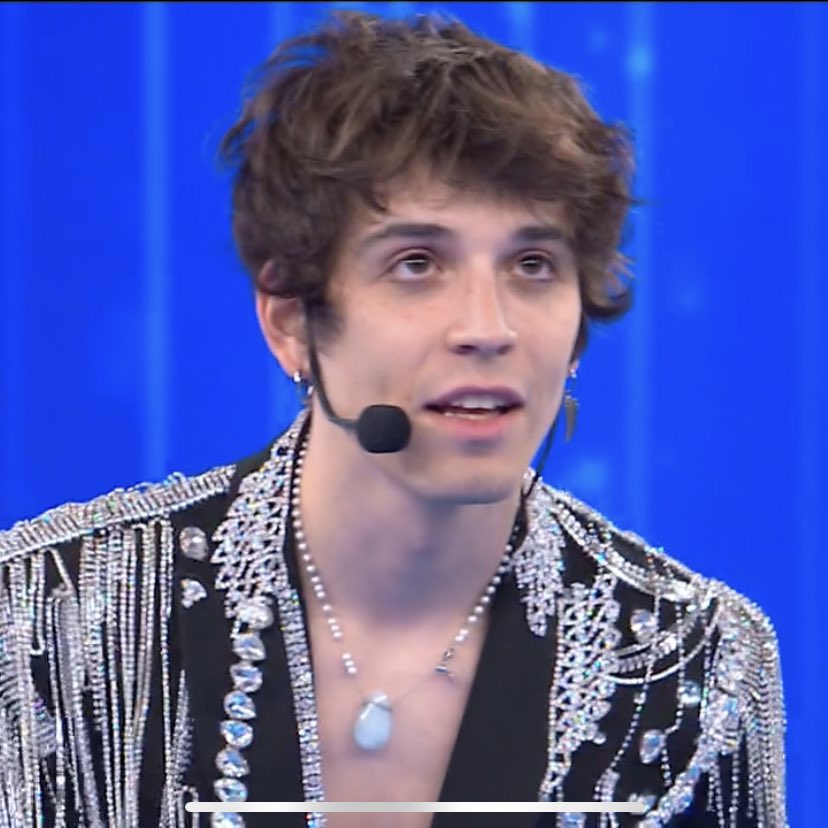 gio53252947's tweet photo. ho spento la tv  #Amici21 https://t.co/L6YcRuwlpC