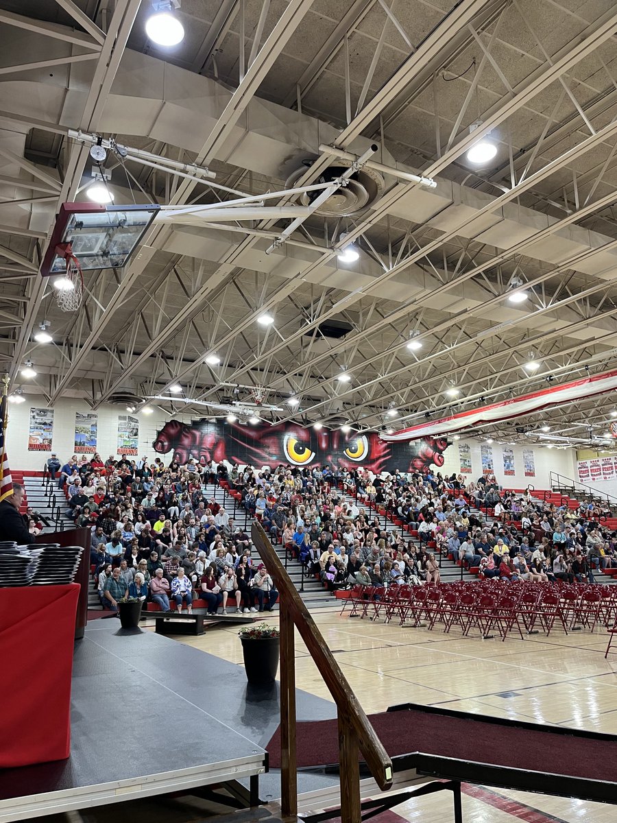HCSDActivities's tweet photo. Congratulations Class of 2022! 🎉 https://t.co/AEsXHCbmze