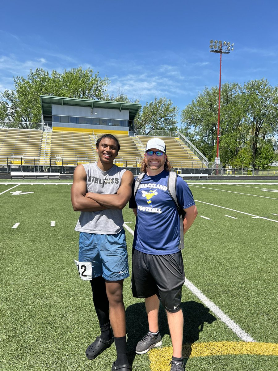 Daveyon Shumpert tweet media