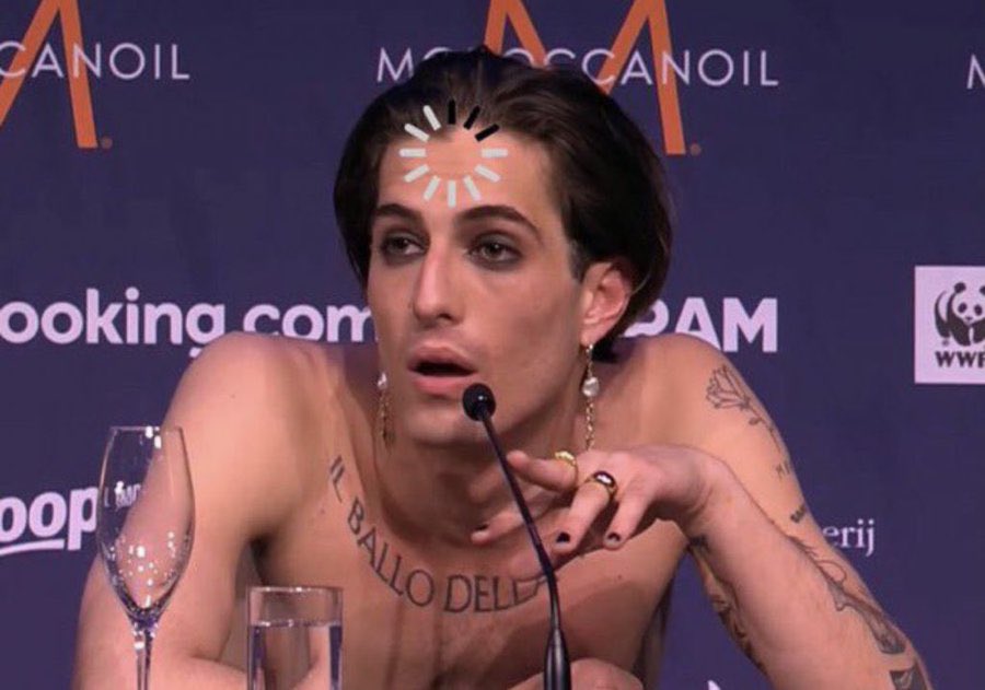 alesxhs's tweet photo. “serena incassa le critiche con una certa educazione”
SEMPRE SERENA CHE AVEVA DETTO CHE LA CELENTANO NON CAPIVA UN CAZZO DI DANZA 
MORTA #FantaAmici #Amici21 https://t.co/lFm2mPWRgJ