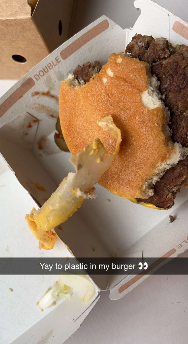 JJNM96's tweet photo. @McDonaldsUK Love ordering me a Quarter Pounder with cheese…and plastic 🤢 Sort it out…. https://t.co/by1BgApG4V