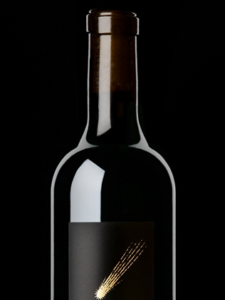 DestinyBay's tweet image. Nice coverage here about our recent decision to cease using tin capsules for both social and environmental reasons.  Also, the bottles look quite sleek and smart without a capsule!