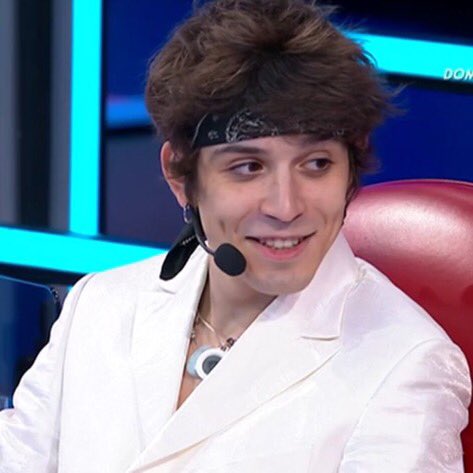 vfxnic's tweet photo. purtroppo questo programma non premia il talento. non vi hanno mai meritati ma in tanto state spaccando il culo a tutti. #Amici21 https://t.co/fX3atu6Vea